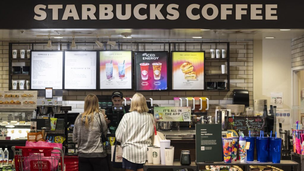 Starbucks tar nästa steg i sin revansch: Så vinner de över anställda – Måste läsas!