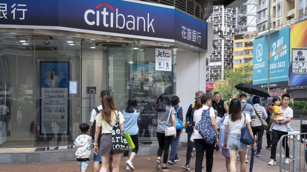 Citi planerar att skära ner 3500 teknikjobb i Kina när globala banker minskar kostnader